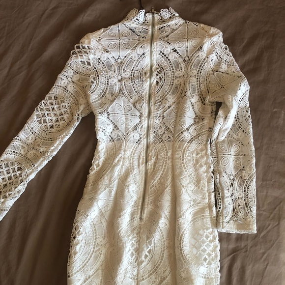 Gorgeous white lace dress! - Picture 3 of 5